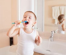 儿童综合素质测试仪厂家指导宝宝刷牙